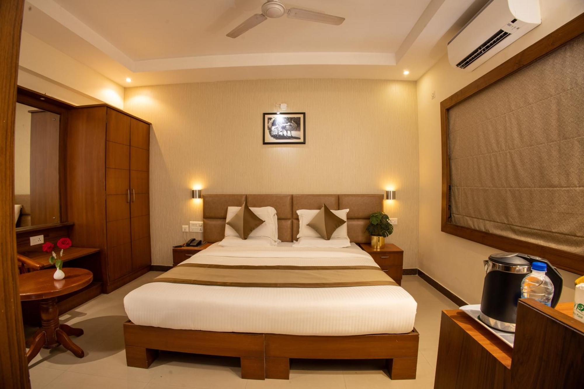 Metro Plaza Hotel Mangalore Exterior foto