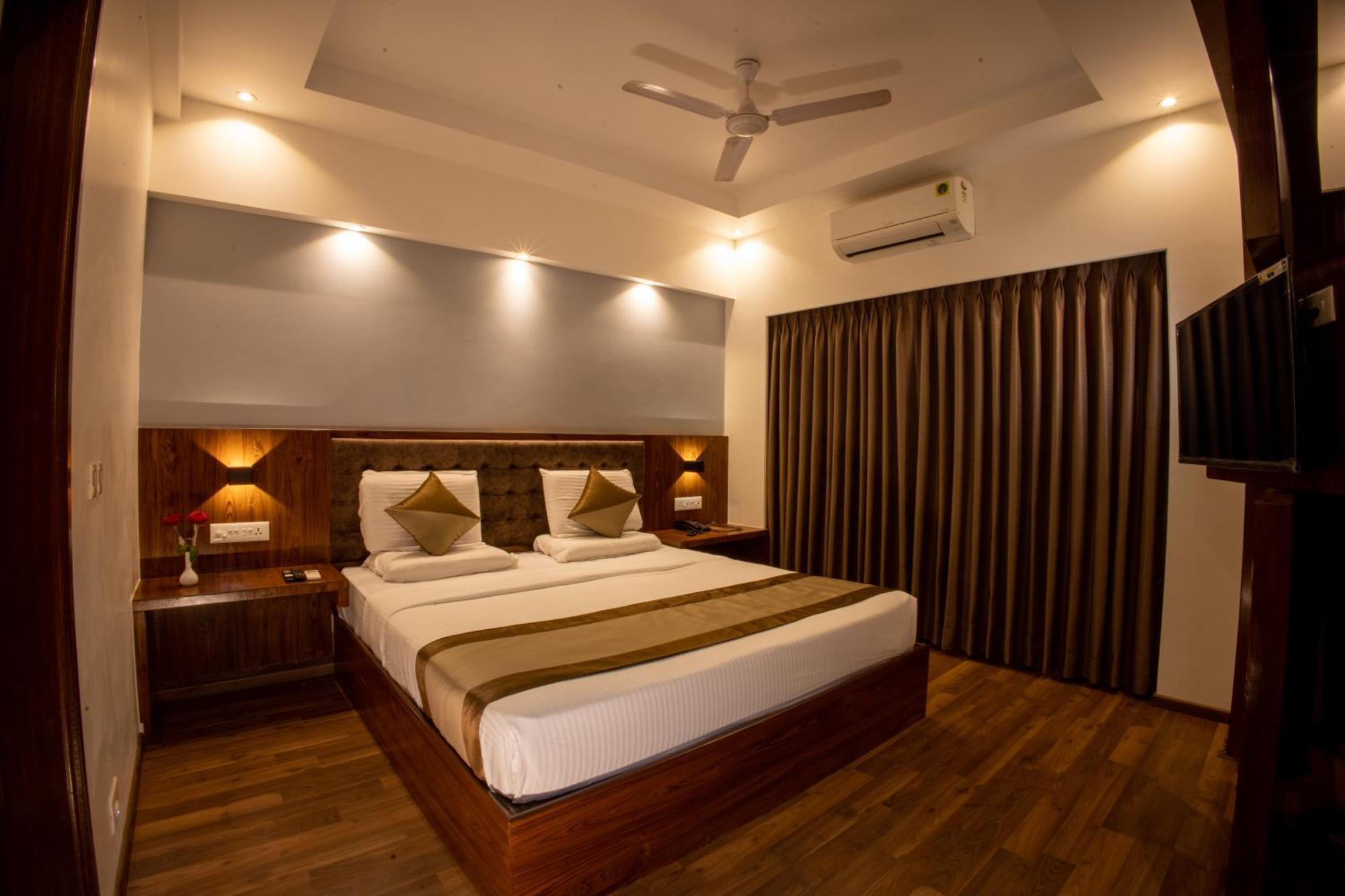 Metro Plaza Hotel Mangalore Exterior foto