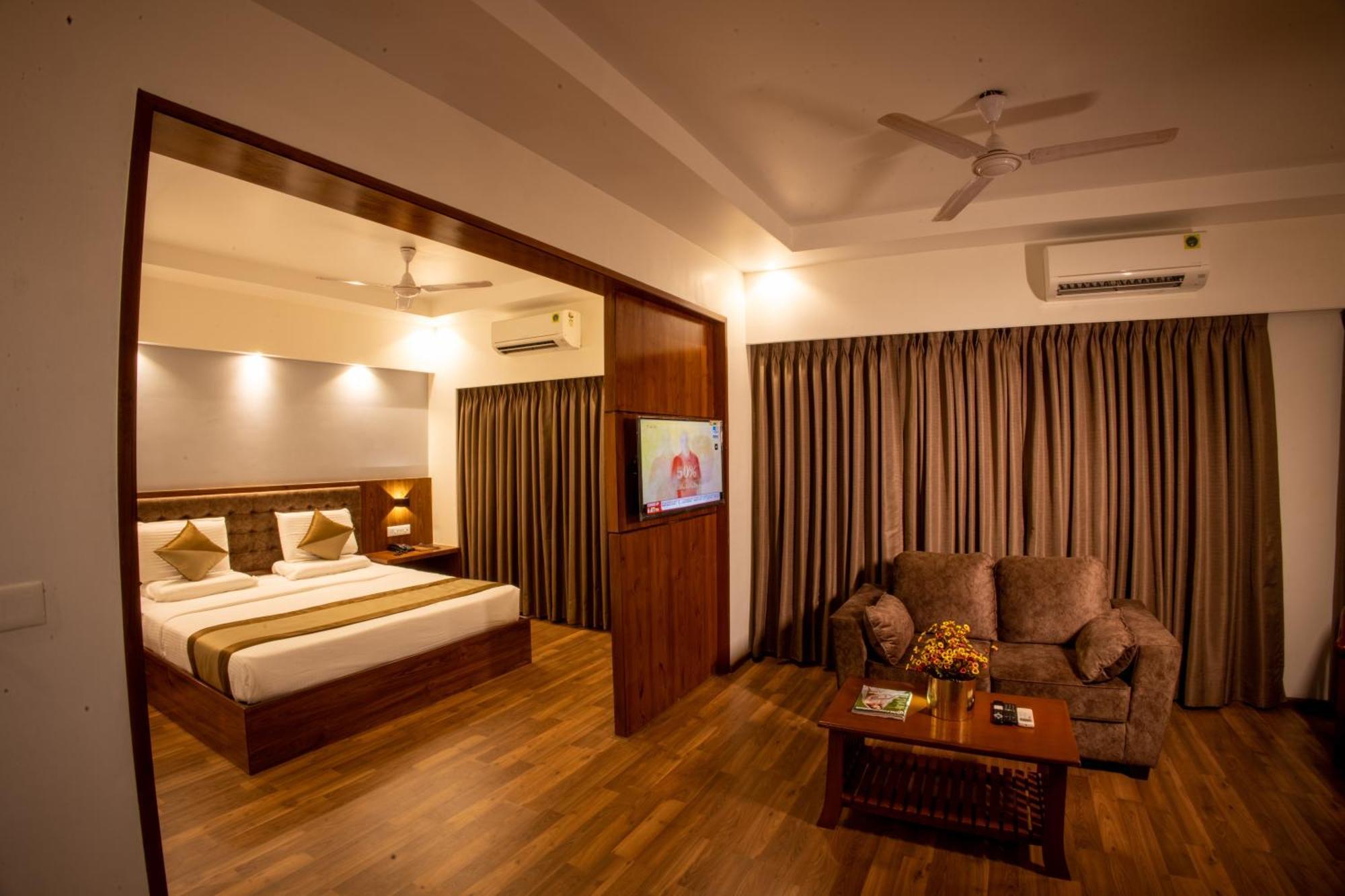 Metro Plaza Hotel Mangalore Exterior foto