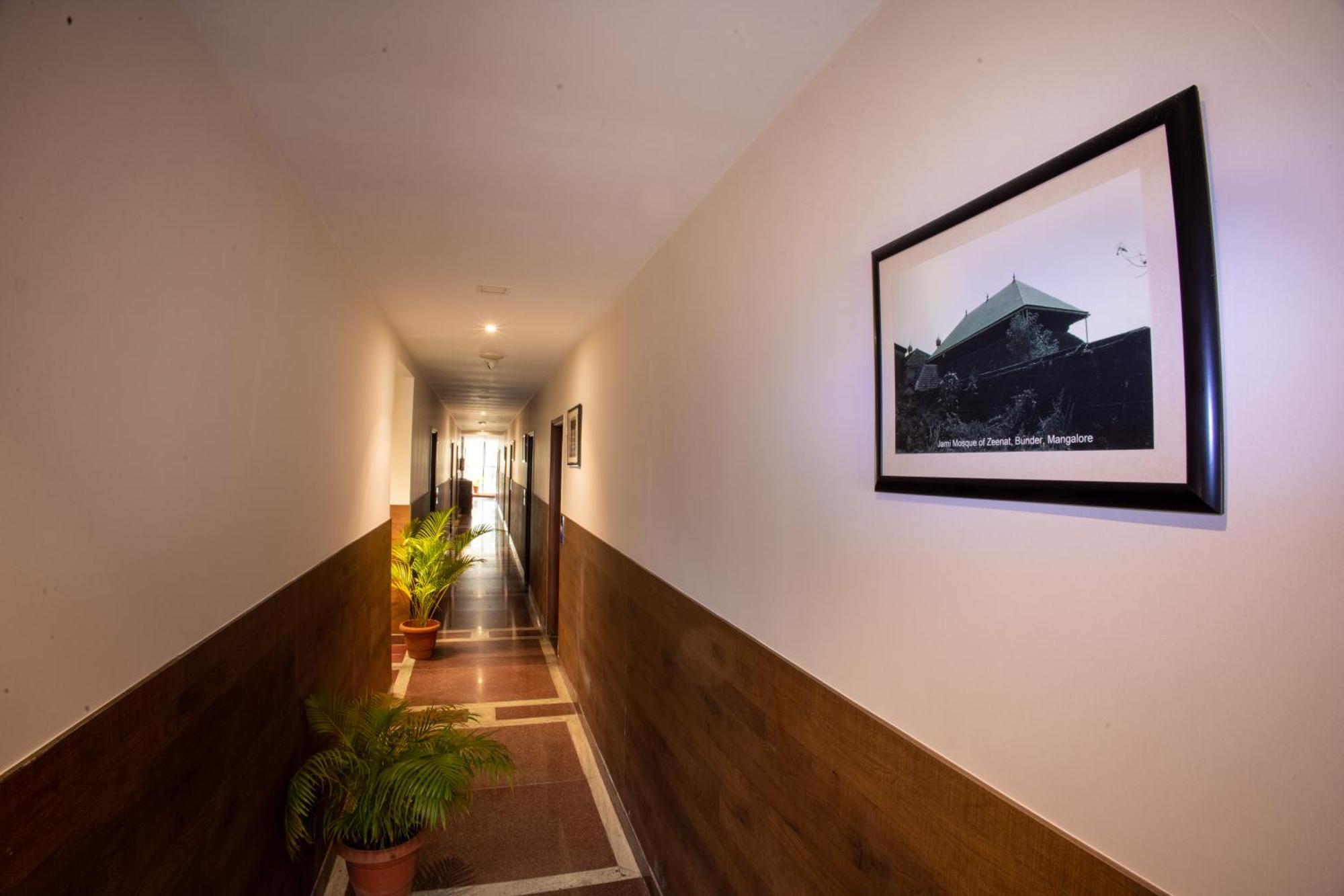 Metro Plaza Hotel Mangalore Exterior foto